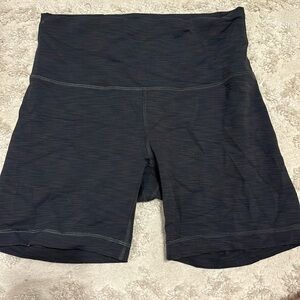 Lululemon Wunder Train High Rise Short